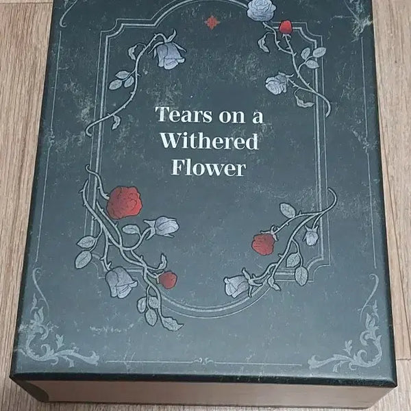 [BUNJANG] Withering Flowers Tears Bookcase / 시든 꽃에 눈물을 북케이스