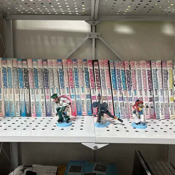 [BUNJANG] Air Gear Complete Manga Set + Figures / 에어기어 만화책 전권+피규어 일괄로 팝니다
