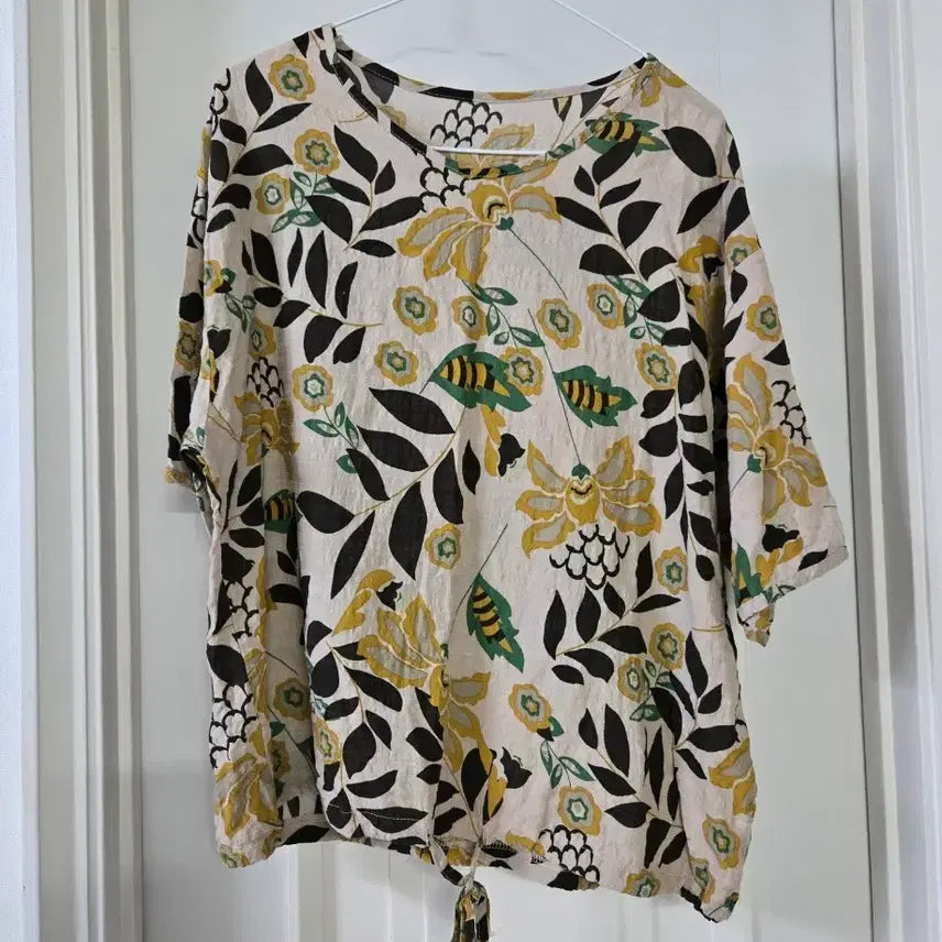 [BUNJANG] Floral Pattern Blouse / 여성 블라우스