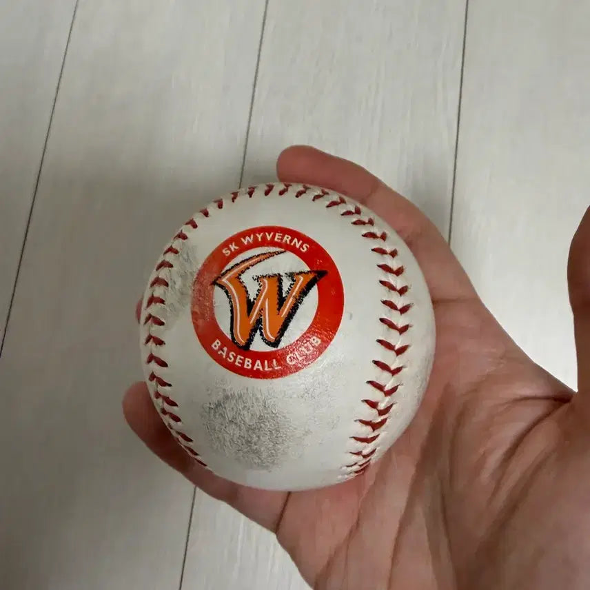 [BUNJANG] SK Wyverns Signed Baseball (Park Hee-soo, Yoon Hee-sang) / SK 와이번스 싸인볼(박희수, 윤희상)