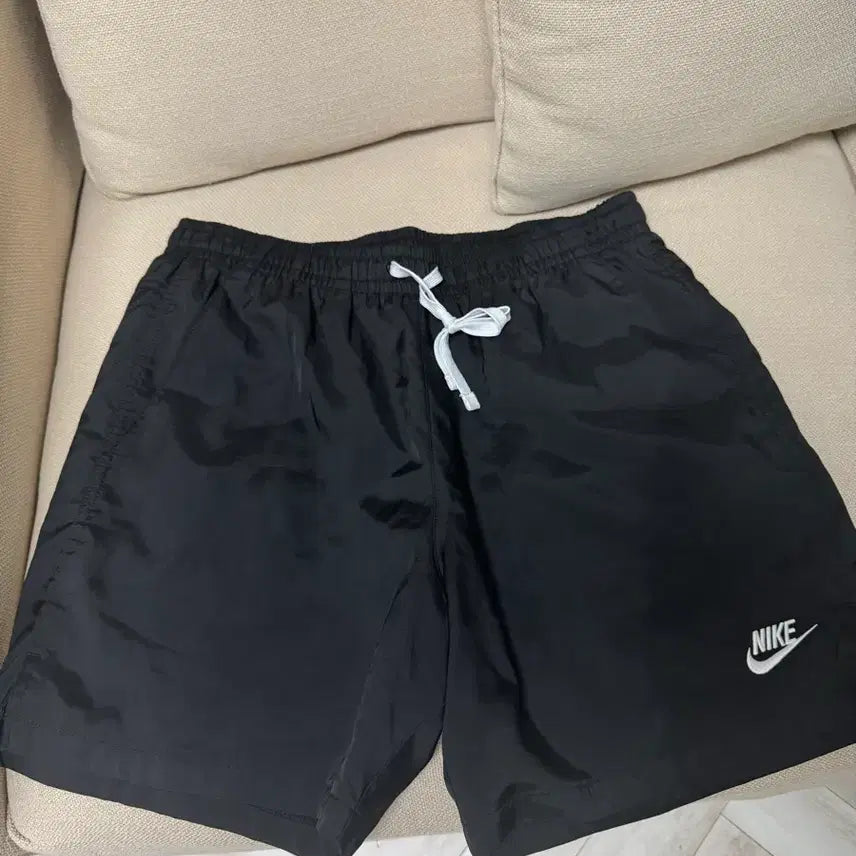 [BUNJANG] Nike Woven Flow Shorts (L) - Multiple Colors / 나이키 우븐 플로우 쇼츠 L 여러벌