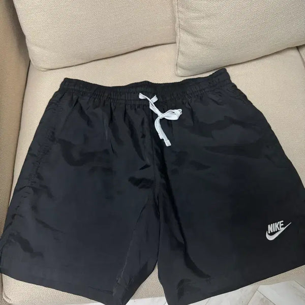 [BUNJANG] Nike Woven Flow Shorts (L) - Multiple Colors / 나이키 우븐 플로우 쇼츠 L 여러벌