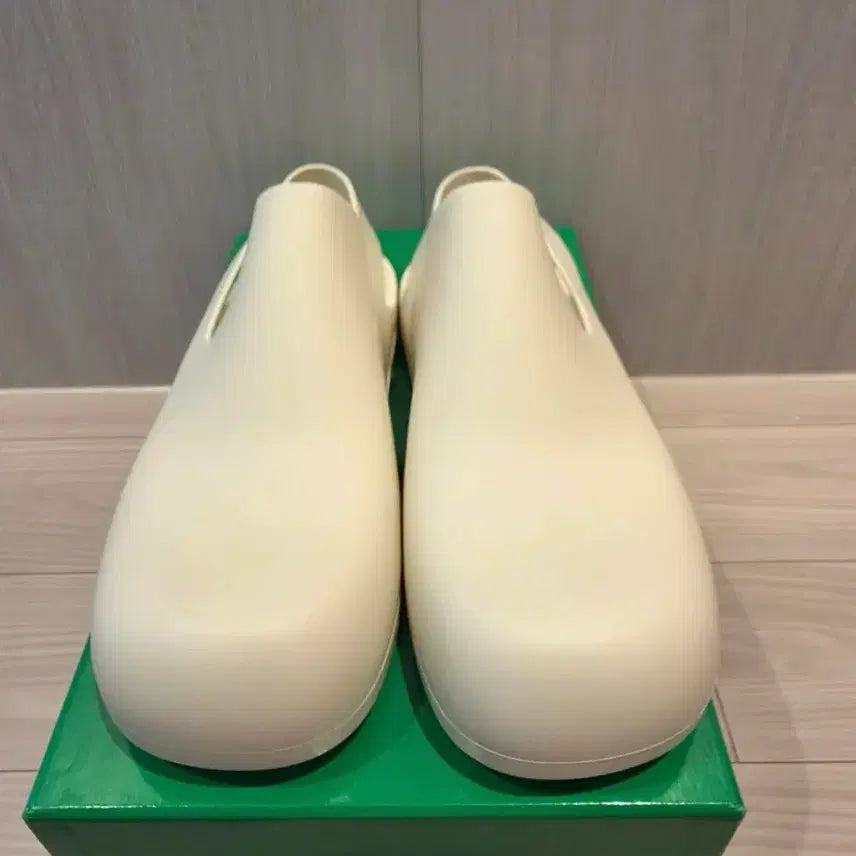 [BUNJANG] Bottega Veneta Rubber Puddle Sandals / [새상품] 보테가베네타 러버 퍼들샌들 43(280)