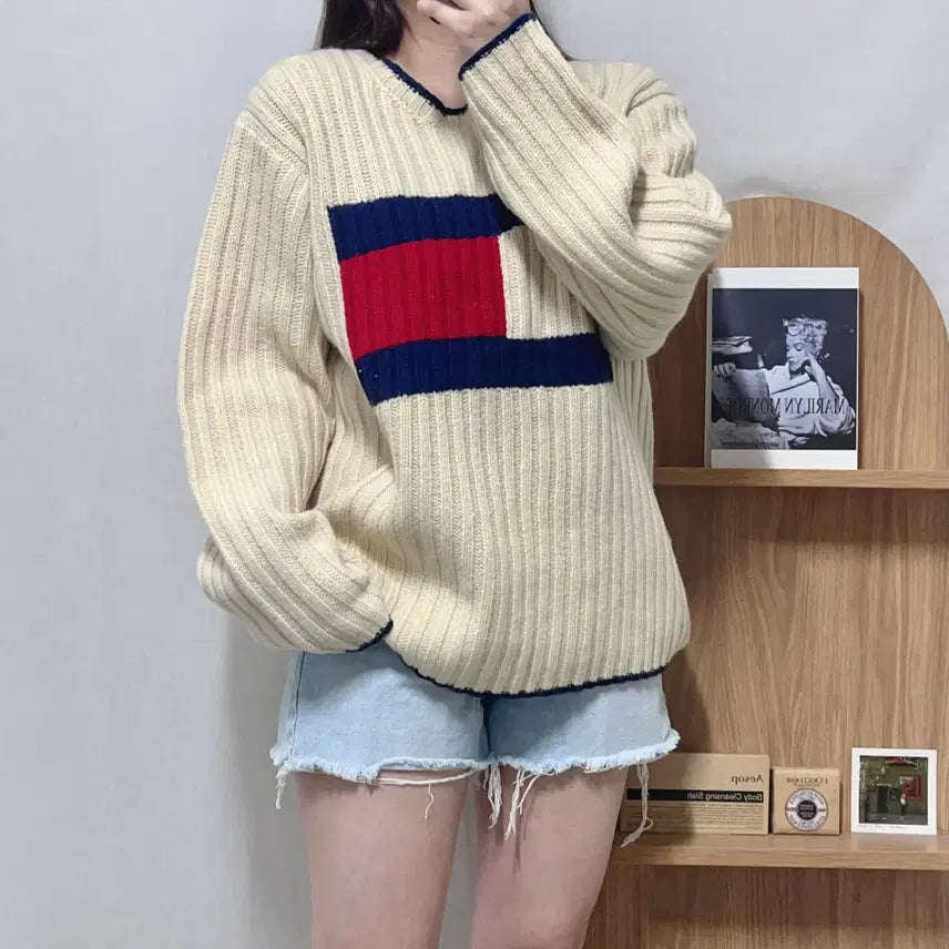 [BUNJANG] Tommy Hilfiger Butter Big Logo Wool Knit Sweater Size S / 타미 버터 빅로고 울 니트 [ S ]
