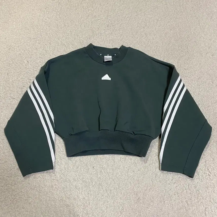 [BUNJANG] Adidas Three Stripes Crop Sweatshirt XS / 아디다스 삼선 크롭 맨투맨 xs