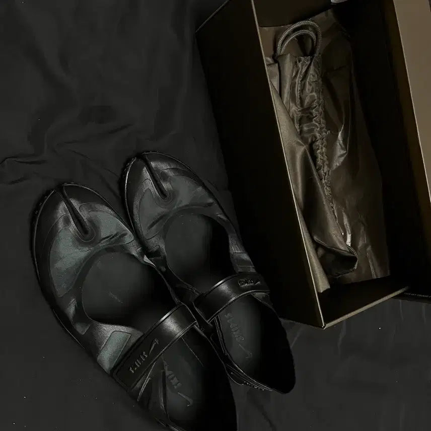 [BUNJANG] Nike x SKIMS Rift Satin Black US 8 / W 나이키스킴스 리프트 사틴 블랙 us8