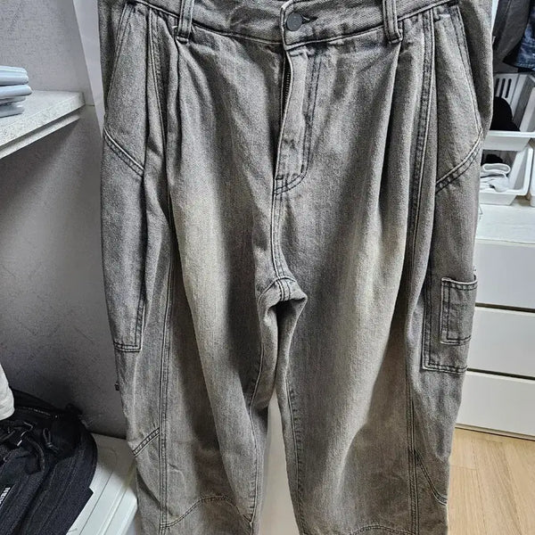 [BUNJANG] Veneta Two Tuck Denim Bleached Black Pants Size 2 / 비긴202 베네타 투턱 데님 블리치드 블랙
