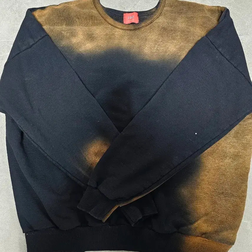 [BUNJANG] 702 Washed Sweatshirt T-shirt (Black/Brown, Oversized Fit) / 702 블랙/브라운 워싱 맨투맨 티셔츠 오버핏