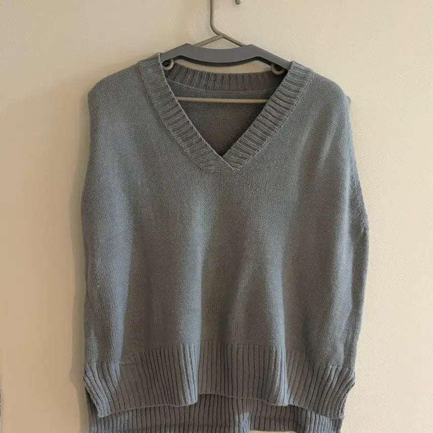 [BUNJANG] Grey Knit Vest (Free Size) / 니트 조끼 그레이(free size)