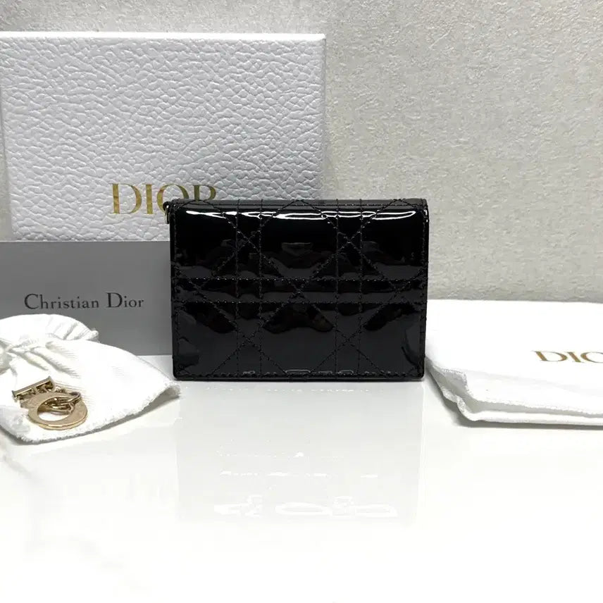 [BUNJANG] Dior Lady Cannage Patent Card Holder Black / (크림/새상품)디올 레이디 까나쥬 페이던트 카드지갑