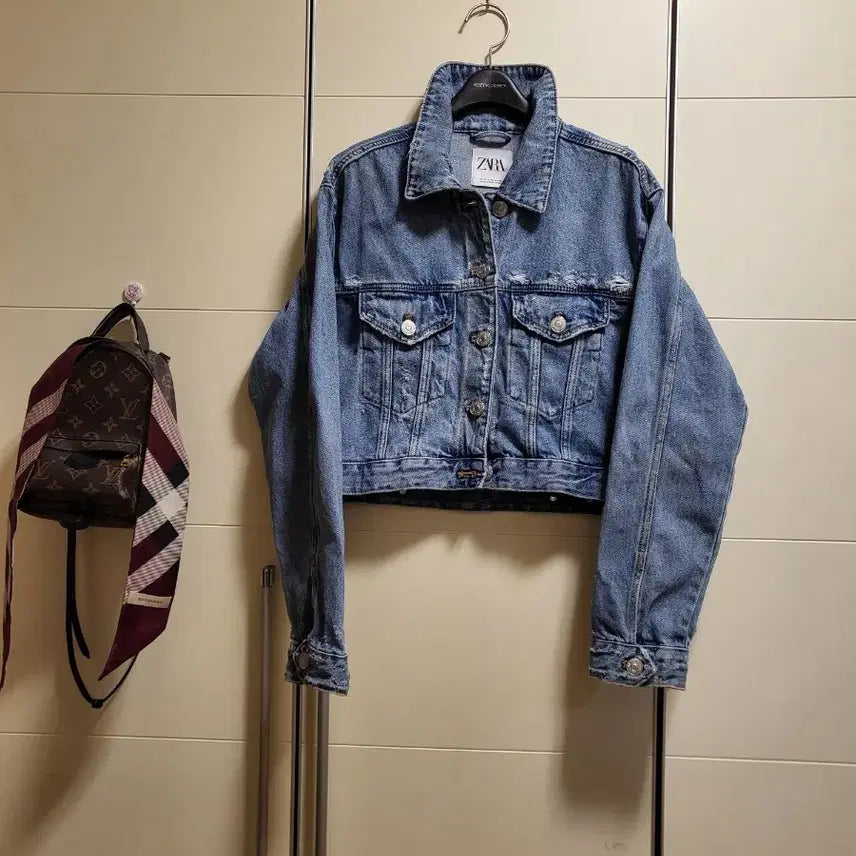 [BUNJANG] Zara Cropped Denim Jacket (XS) / 자라 크롭 데님 청자켓(XS)