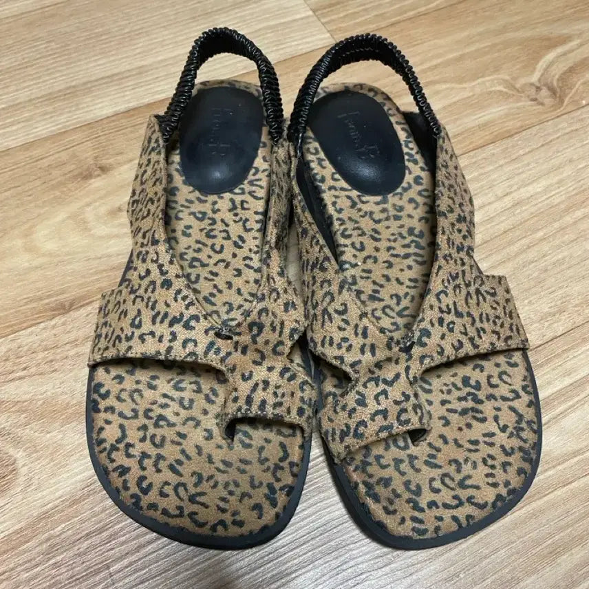 [BUNJANG] From.B Leopard Pattern Flat Sandals / from.B 레오파드 패턴 여성 샌들 슬리퍼