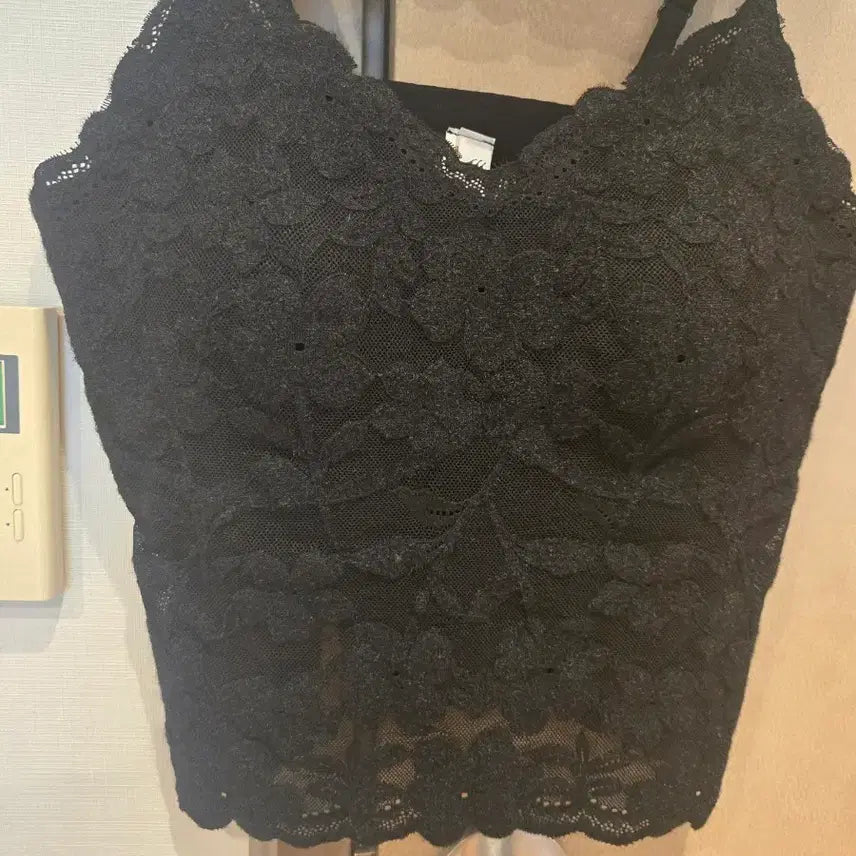 [BUNJANG] Black Lace Bra Top with Built-in Cups / 레이스 브라탑 검정