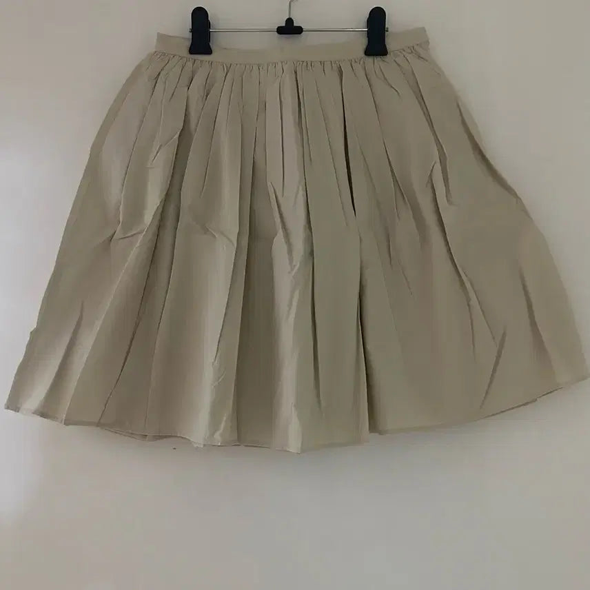 [BUNJANG] Beige Pleated Skirt / (새상품) 베이지 플리츠 스커트