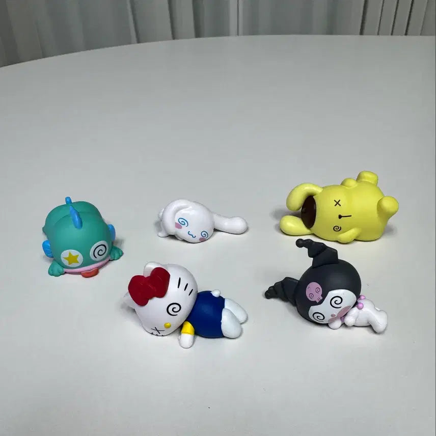 [BUNJANG] Sanrio Characters Dazed & Confused Gacha Figures 5-Piece Bundle Set / 산리오 떡실신 (바탄큐) 꽈당 가챠 피규어 5종 일괄판매
