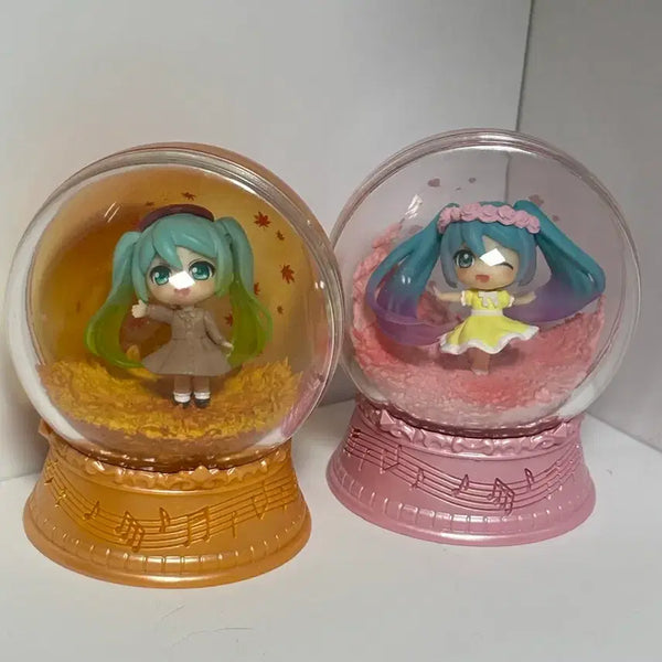 [BUNJANG] Hatsune Miku Snow Globe Spring & Autumn Versions Bundle Set / (급처)하츠네 미쿠 스노우볼 봄,가을 버전 일괄판매합니다