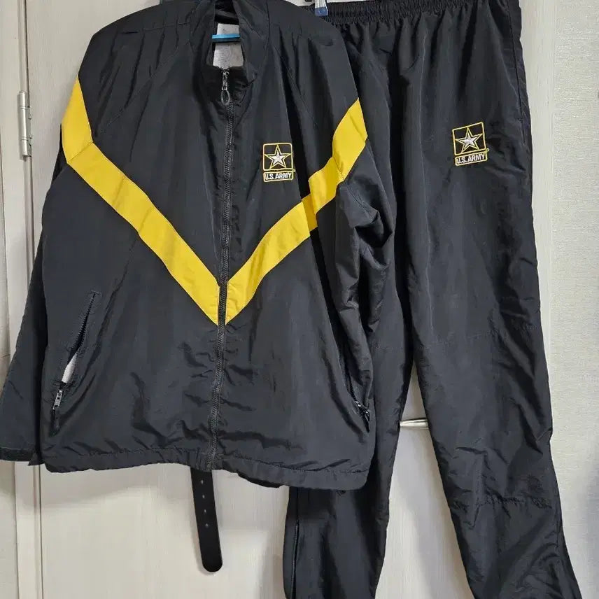 [BUNJANG] US Military IPFU Training Suit Set Top M (XL) Bottom S (30-32) / 미군 ipfu 활동복 상하의 상의m(xl) 하의s(30~32)