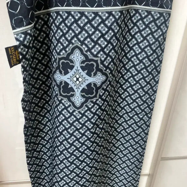 [BUNJANG] KKUSEBO Pattern Silk Scarf / KKUSEBO 패턴 실크 스카프