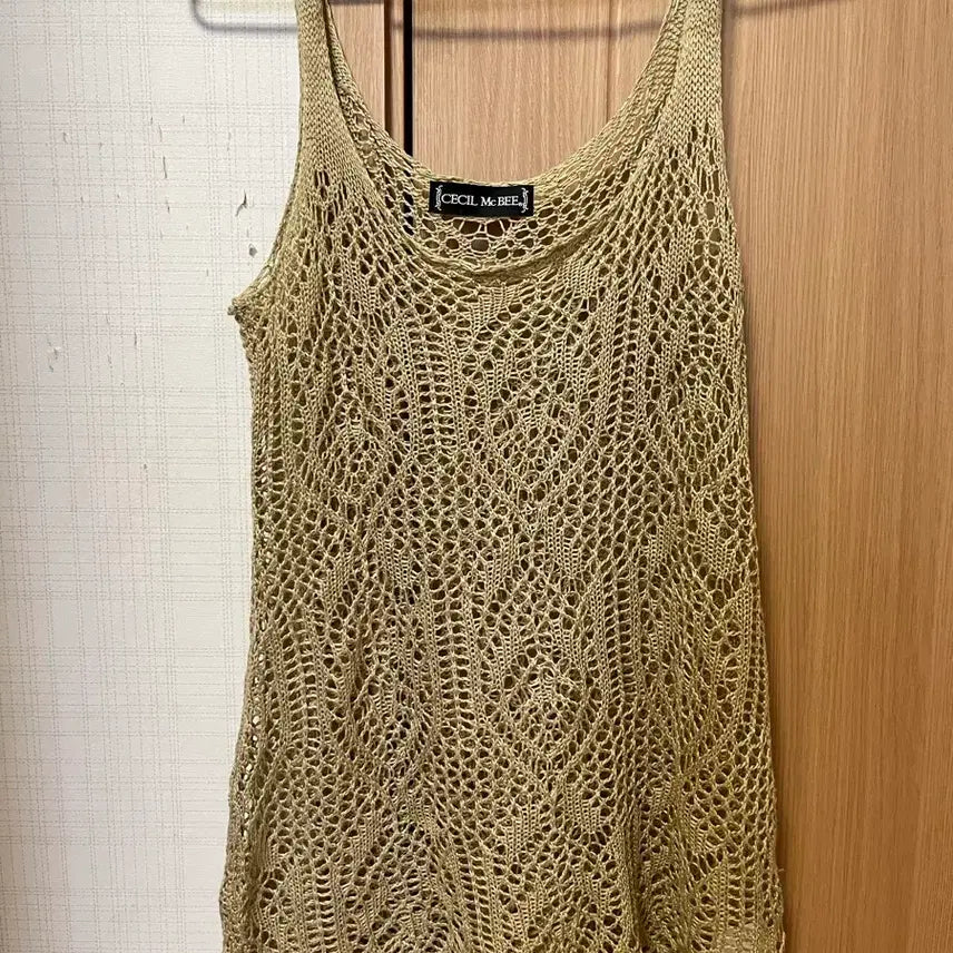 [BUNJANG] Cecil McBee Crochet Knit Sleeveless Top / 세실맥비 크로쉐니트 슬리브리스