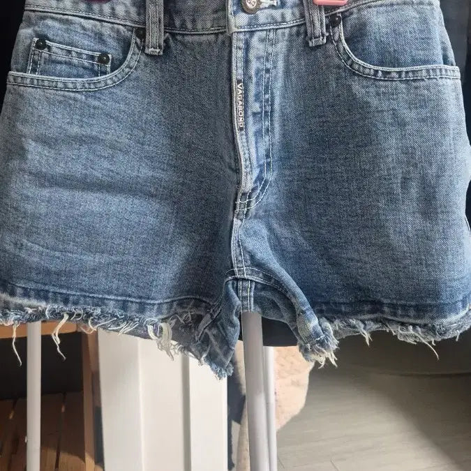 [BUNJANG] Light Wash Denim Cut-off Shorts / 연청 데님 반바지 핫팬츠