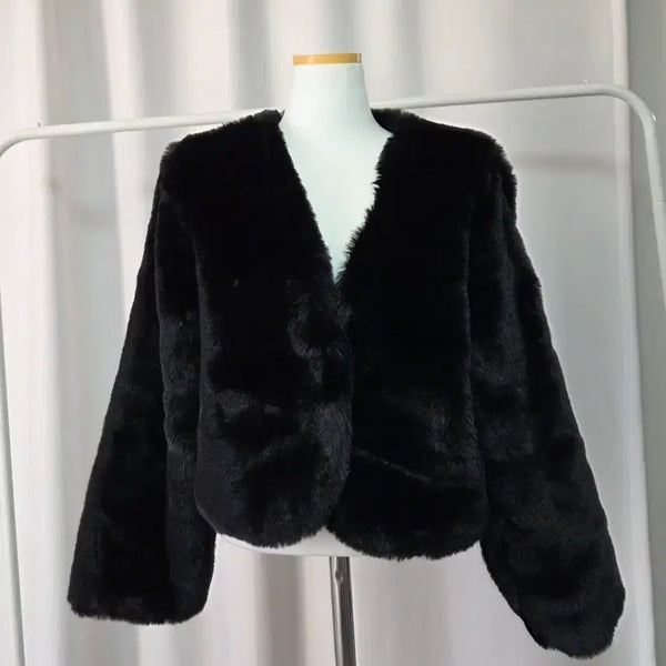[BUNJANG] Black Cropped Faux Fur Jacket / 크롭 블랙 인조 퍼 자켓 숏자켓