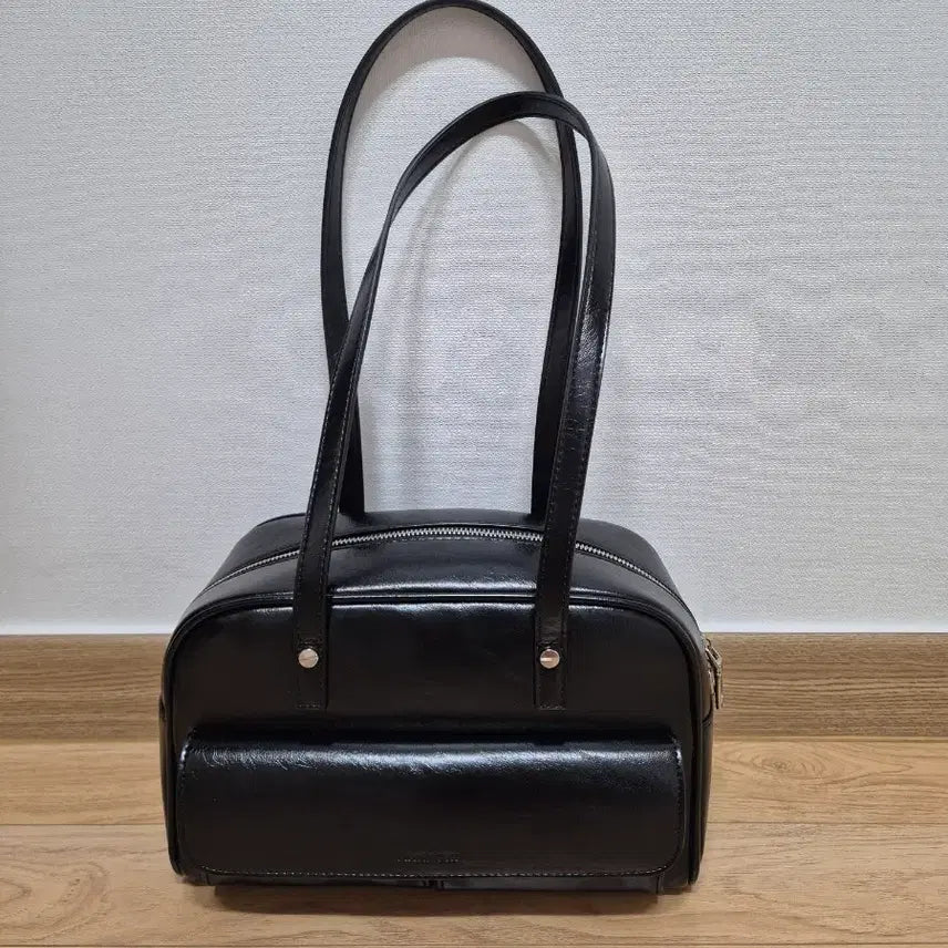 [BUNJANG] Martin Cox Lilia Shoulder Bag Black / 마틴콕스 릴리아 숄더백 무신사