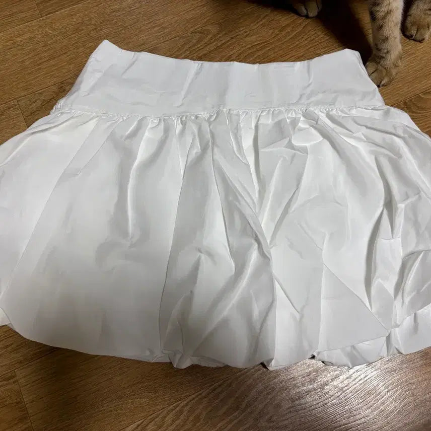 [BUNJANG] White Balloon Skirt (Tried On) / 시착)화이트 벌룬 스커트