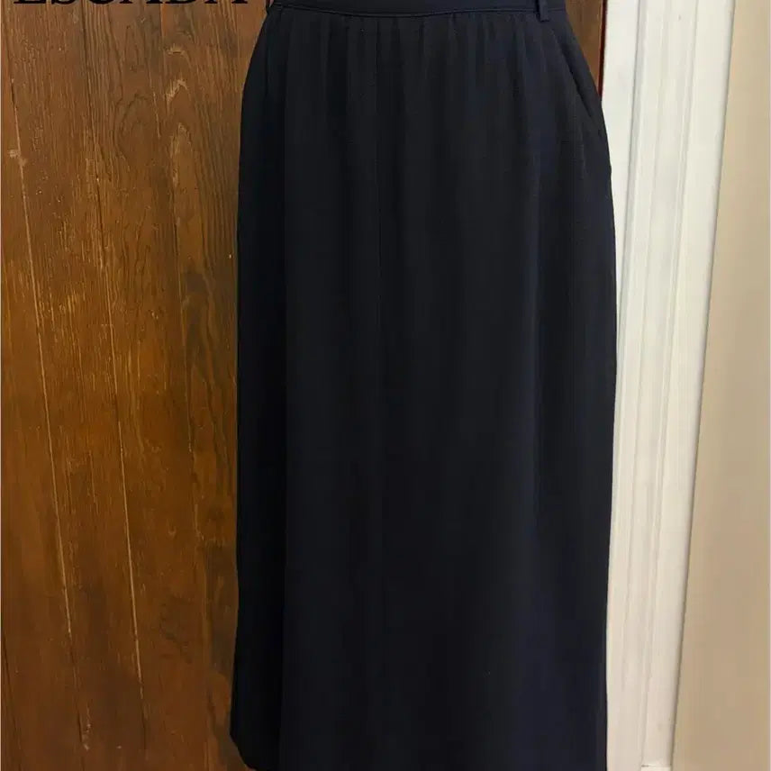 [BUNJANG] Escada Genuine Black Skirt / 에스카다 정품 블랙 스커트