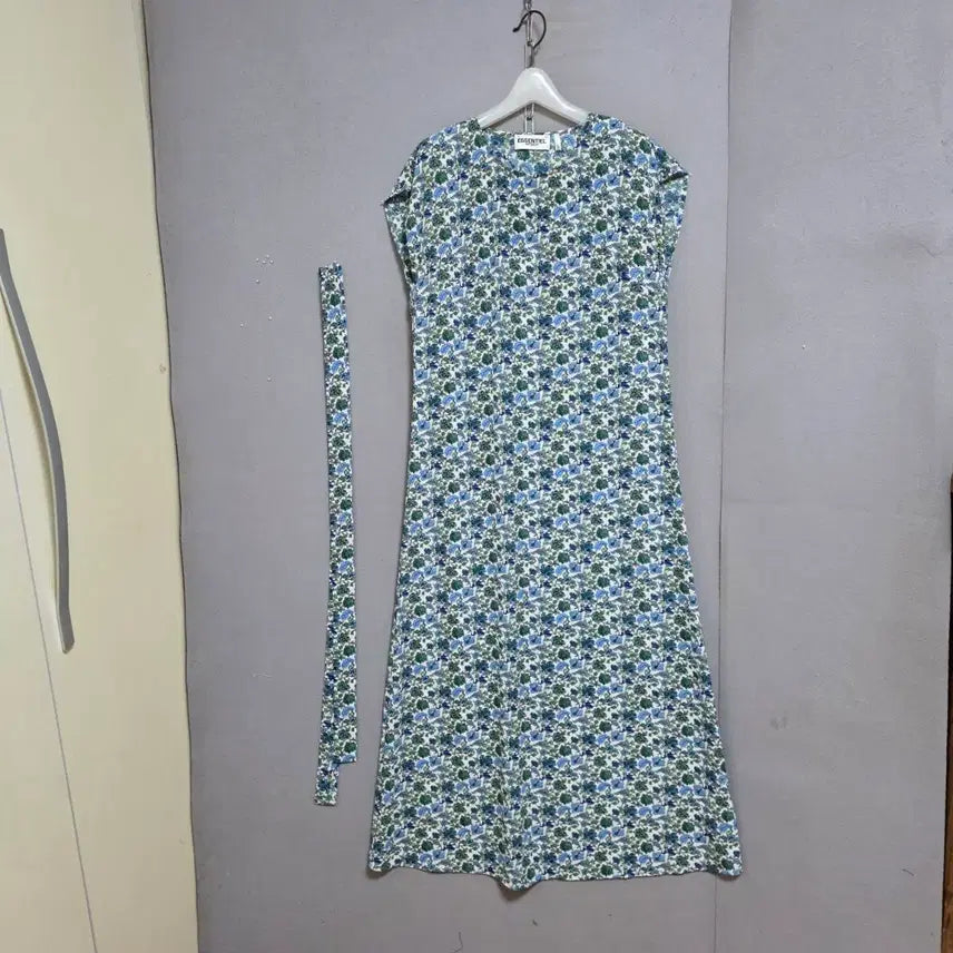 [BUNJANG] Essentiel Antwerp Women's Dress Size 36 / 에센셜 앤트워프  시원한 원피스 36  n5100