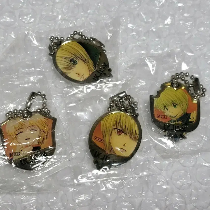 [BUNJANG] Hunter x Hunter Kurapika Visual Metal Keychain Set (4 pcs, Vintage Gacha) / 헌터헌터 크라피카 비주얼 메탈 키링 고전 가챠 4개