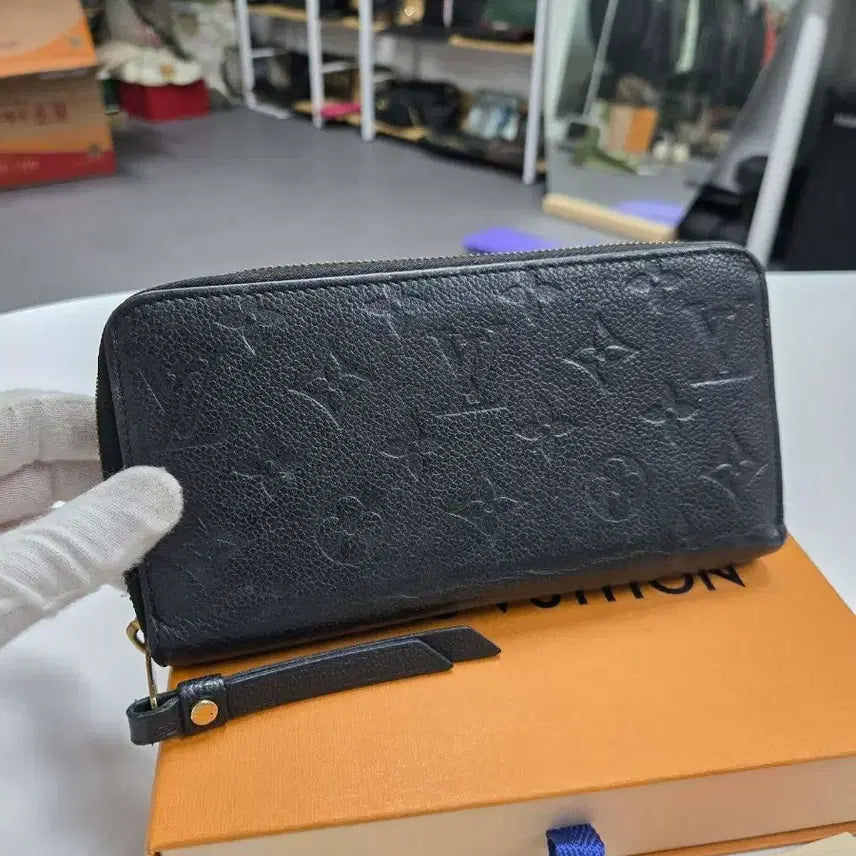 [BUNJANG] Louis Vuitton Monogram Empreinte Zippy Wallet Long Wallet / [정품] 루이비통 앙프레뜨 지피월릿 장지갑