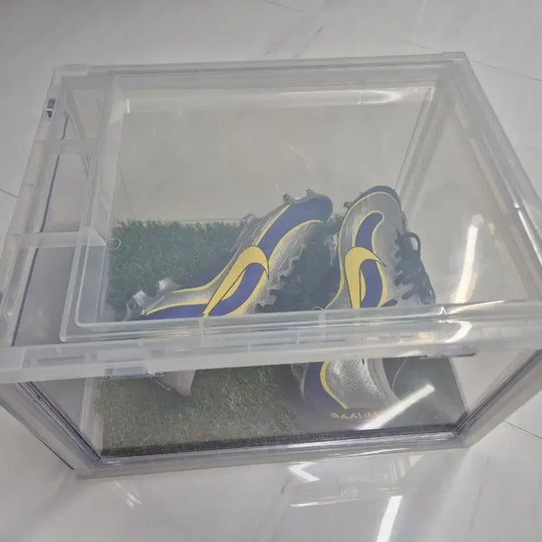 [BUNJANG] Transparent Football Boot Display Case with Artificial Grass Base / 투명 축구화 보관함 케이스