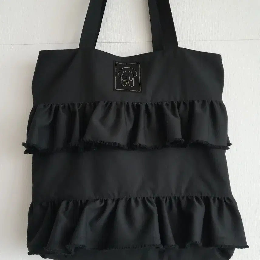 [BUNJANG] Handmade Black Frill Bag with Dog Embroidery / 블랙프릴백