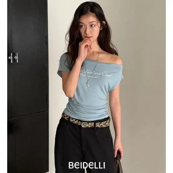 [BUNJANG] Bae Deli Ellen Shirring Off-Shoulder Top / 베이델리 엘렌 셔링 오프숄더