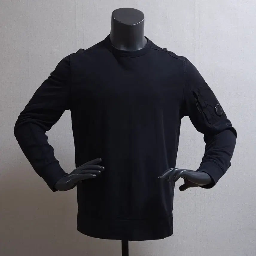 [BUNJANG] CP Company Black Lens Patch Sweatshirt / CP 씨피컴퍼니 블랙 렌즈 패치 맨투맨 100