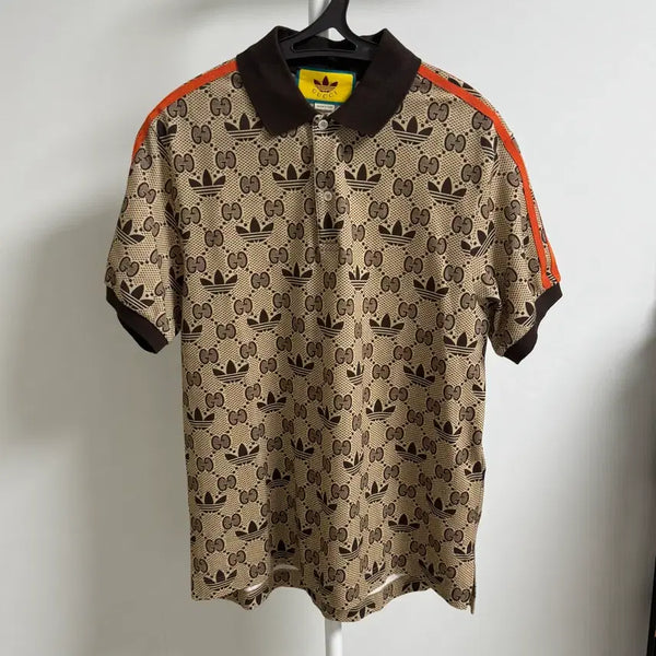 [BUNJANG] Gucci x Adidas GG Monogram Polo T-Shirt (Beige) / 구찌 x 아디다스 GG 모노그램 폴로 티셔츠 (베이지)