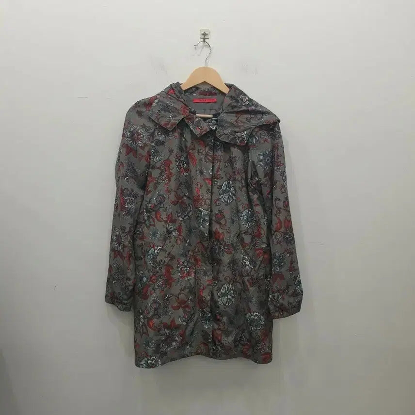 [BUNJANG] Oilily Hooded Jumper Waterproof / 오일릴리 후드 점퍼 (55-66) 워터푸르프 가능