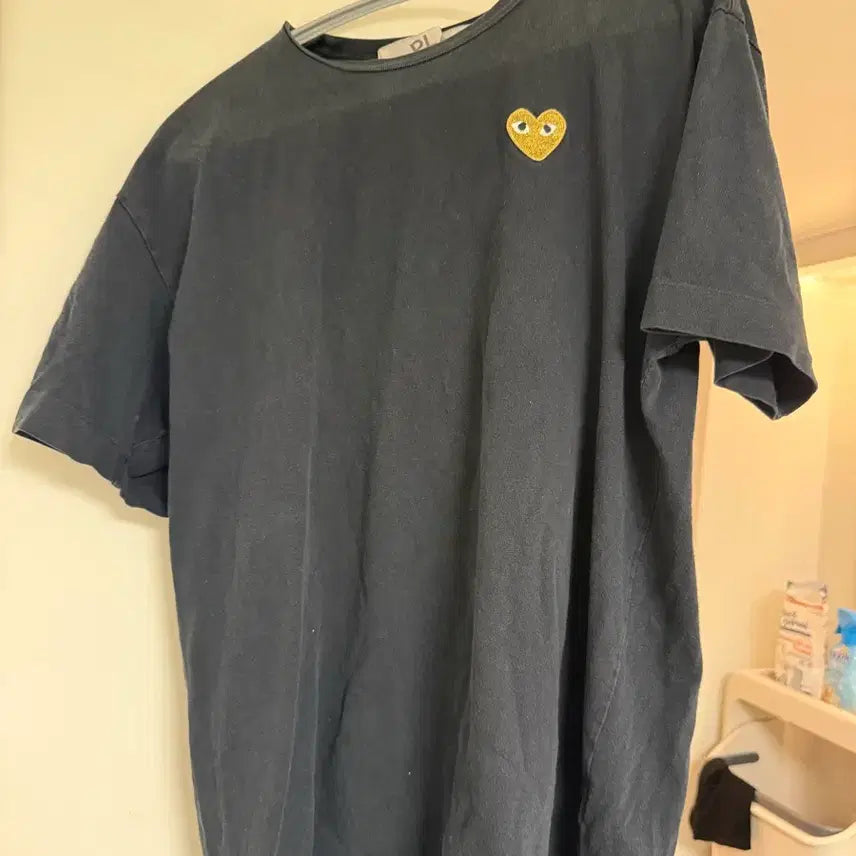 [BUNJANG] Comme des Garçons Gold Emblem Short Sleeve T-Shirt XL / 꼼데가르송 반팔 XL 판매