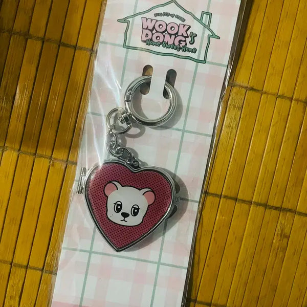 [BUNJANG] Lee Dong Wook "Wookdongi" Rocket Mirror Keyring (Red, Sealed) / 이동욱 미개봉 욱동이 팝업스토어 로켓 거울 키링 양도
