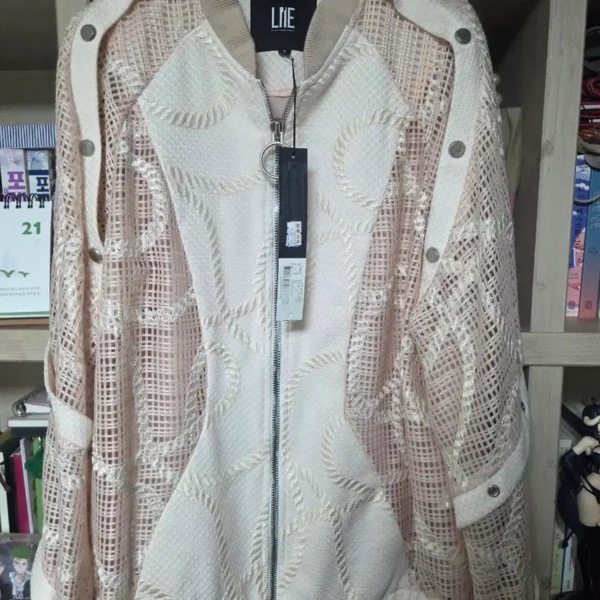 [BUNJANG] Lace Punching Bomber Jacket - Light Pink / [새상품] 연핑크 레이스 펀칭 봄버 자켓