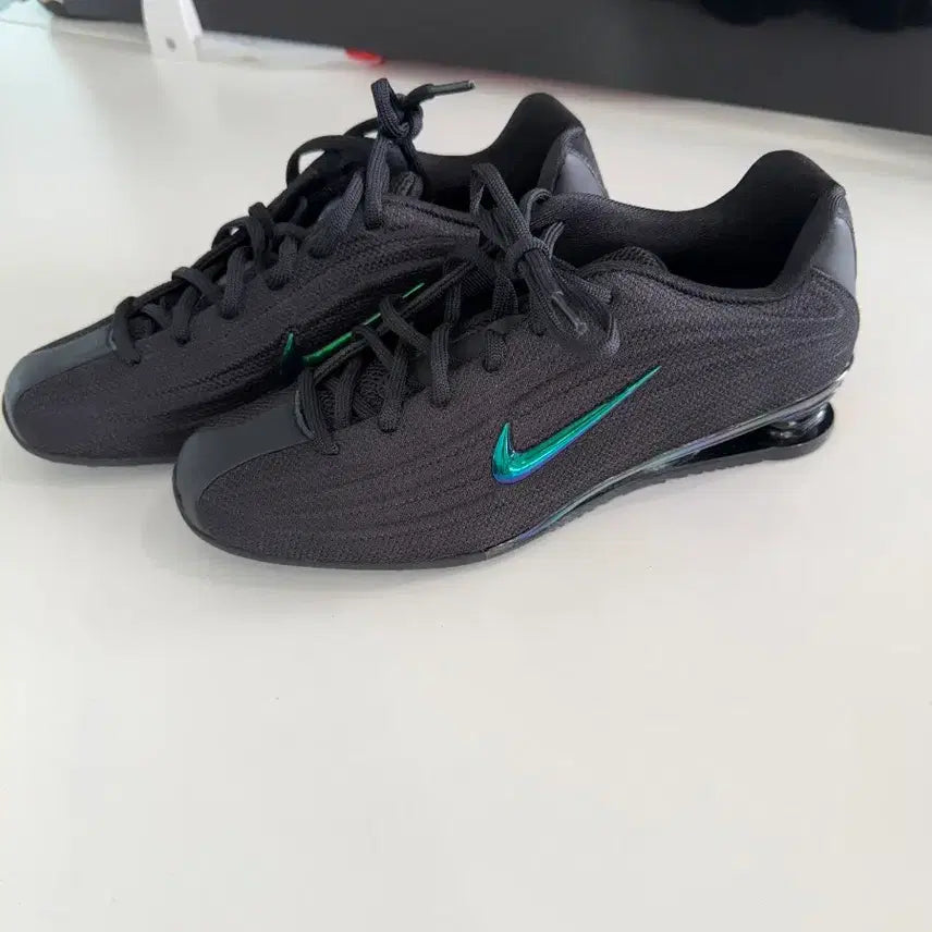 [BUNJANG] Nike Shox Black Sneakers (240mm) / 나이키 쇼크스 검정 운동화 240mm