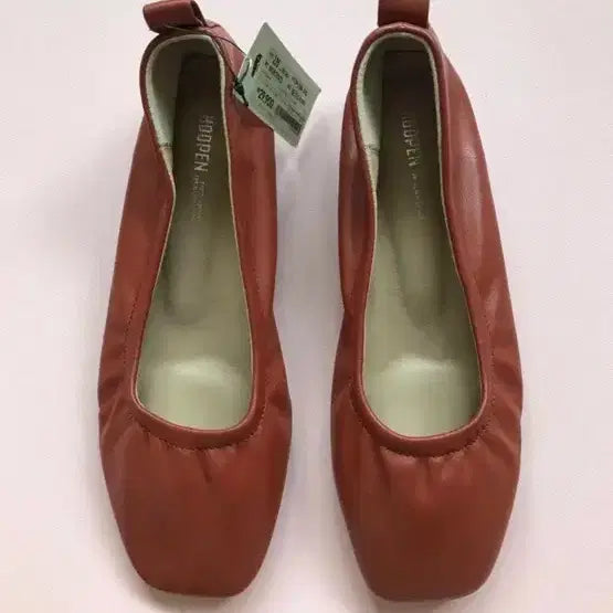 [BUNJANG] Spigen Shirring Flats (Redwood) / 슈펜 셔링 단화(레드우드)