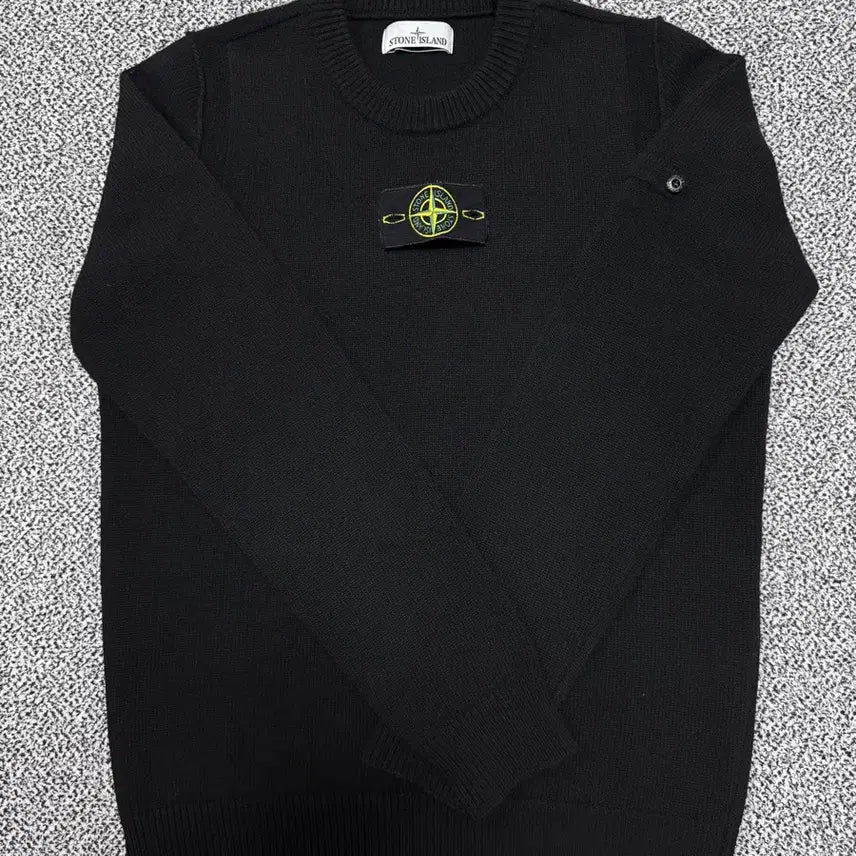 [BUNJANG] Stone Island 23FW Lambswool Knit Black M / [M] 스톤아일랜드 램스울 니트 23FW