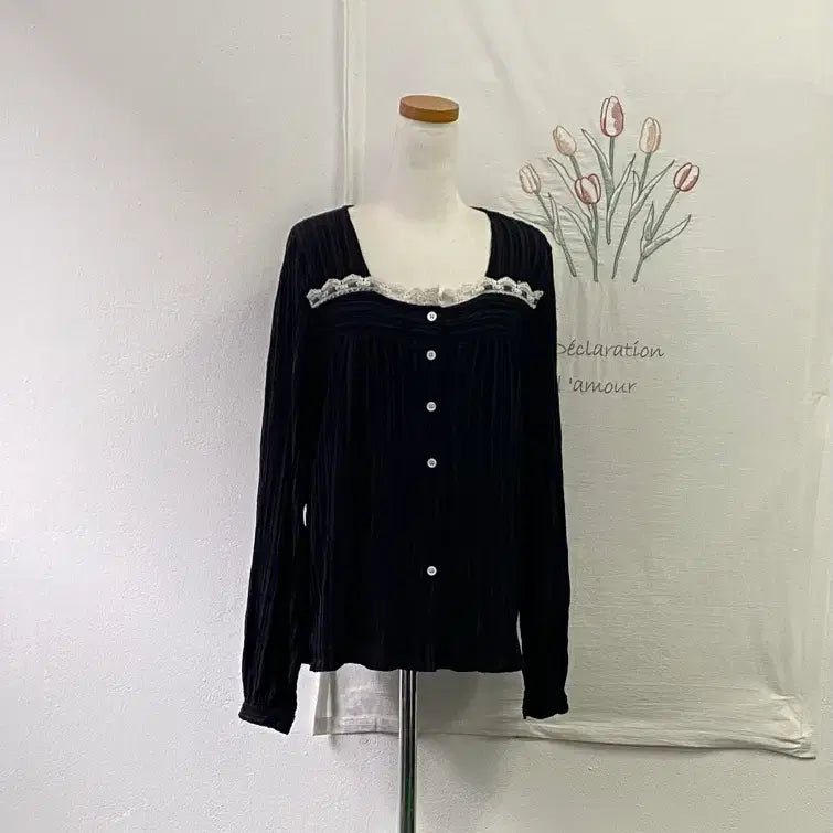 [BUNJANG] Lace Trim Black Blouse / 레이스 장식 블랙 블라우스 231