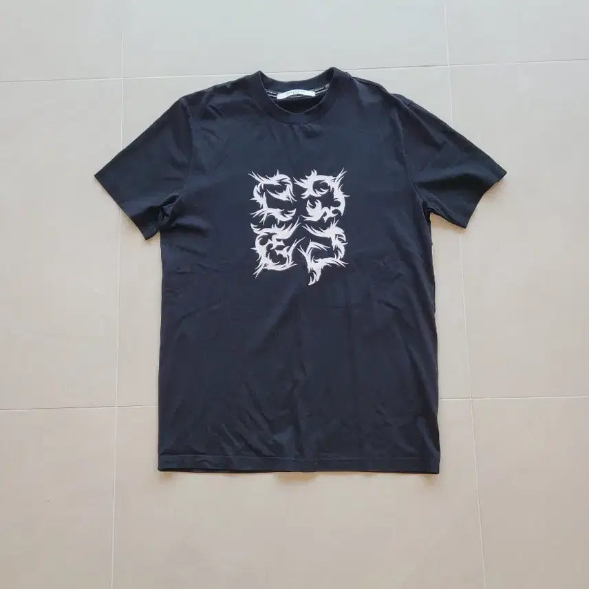 [BUNJANG] Givenchy Black Graphic Print Short Sleeve T-Shirt (Size M) / [정품]GIVENCHY 반팔티셔츠