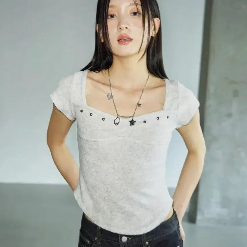 [BUNJANG] Helene Paris Terry Stud Square Half T-Shirt Oatmeal / 헬레네파리스 테리 스터드 스퀘어 하프 티셔츠 오트밀