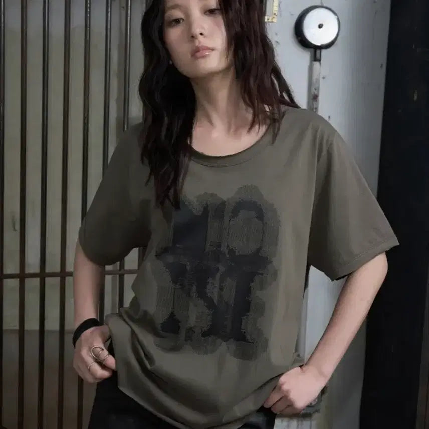 [BUNJANG] Helene Paris No IC Print Half T-Shirt / 헬레네파리스 노 아이씨 프린트 하프 티셔츠