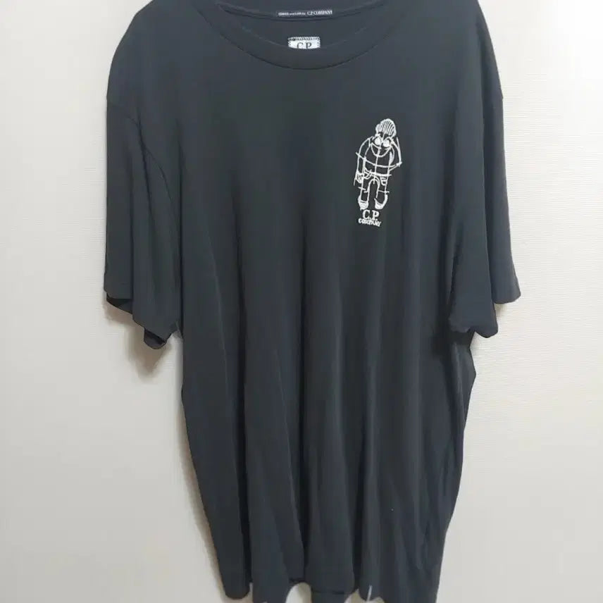 [BUNJANG] CP Company Black Embroidered Logo T-Shirt Size 106 / CP컴퍼니 블랙 캐릭터 반팔 자수 티셔츠