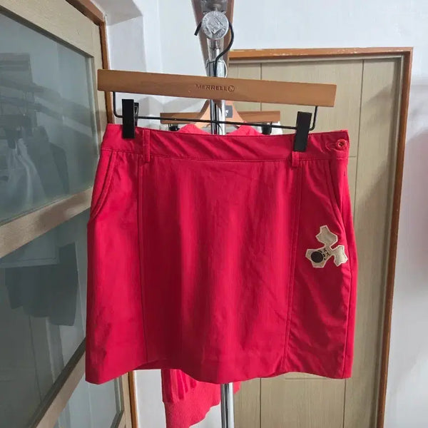 [BUNJANG] M.U SPORTS Women's Red Spandex Golf Skirt / 여성40 27-28  엠유 M.U SPORTS  골프 스판 스커트