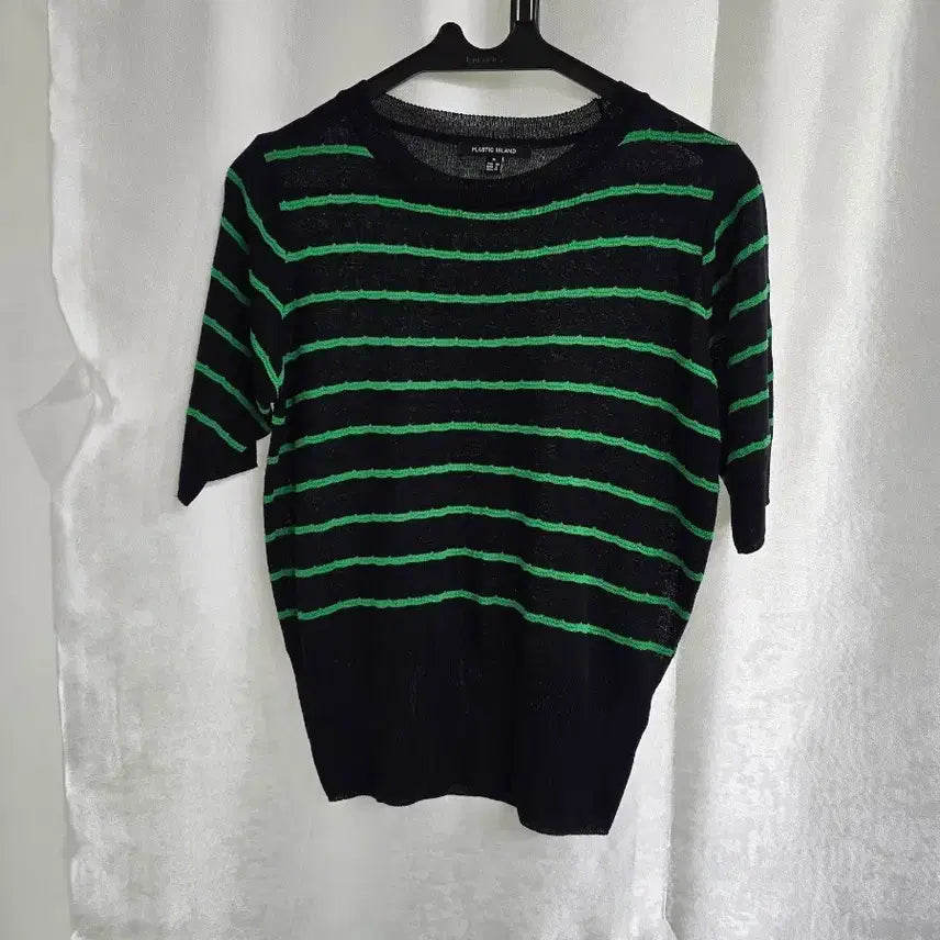 [BUNJANG] Plastic Island Striped Short Sleeve Knit Top / 플라스틱아일랜드 검정/초록 줄무늬 반팔 니트 (2056)